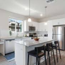 https://myrentalnet-bucket.s3.us-west-2.amazonaws.com/images/properties/84/1752828208687a093066388_225x225.jpg